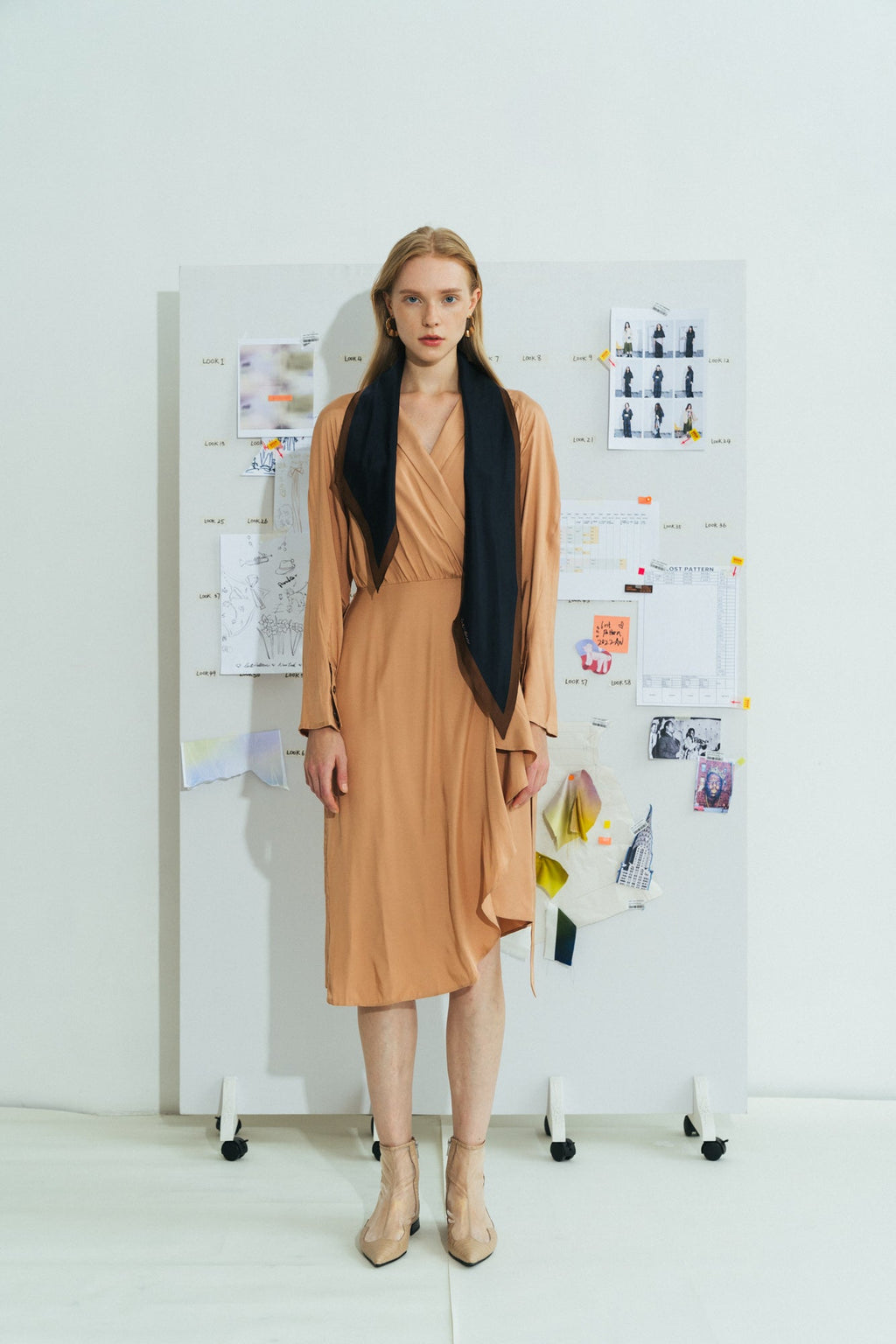 "Satin" Silk Neck Scarf - Black