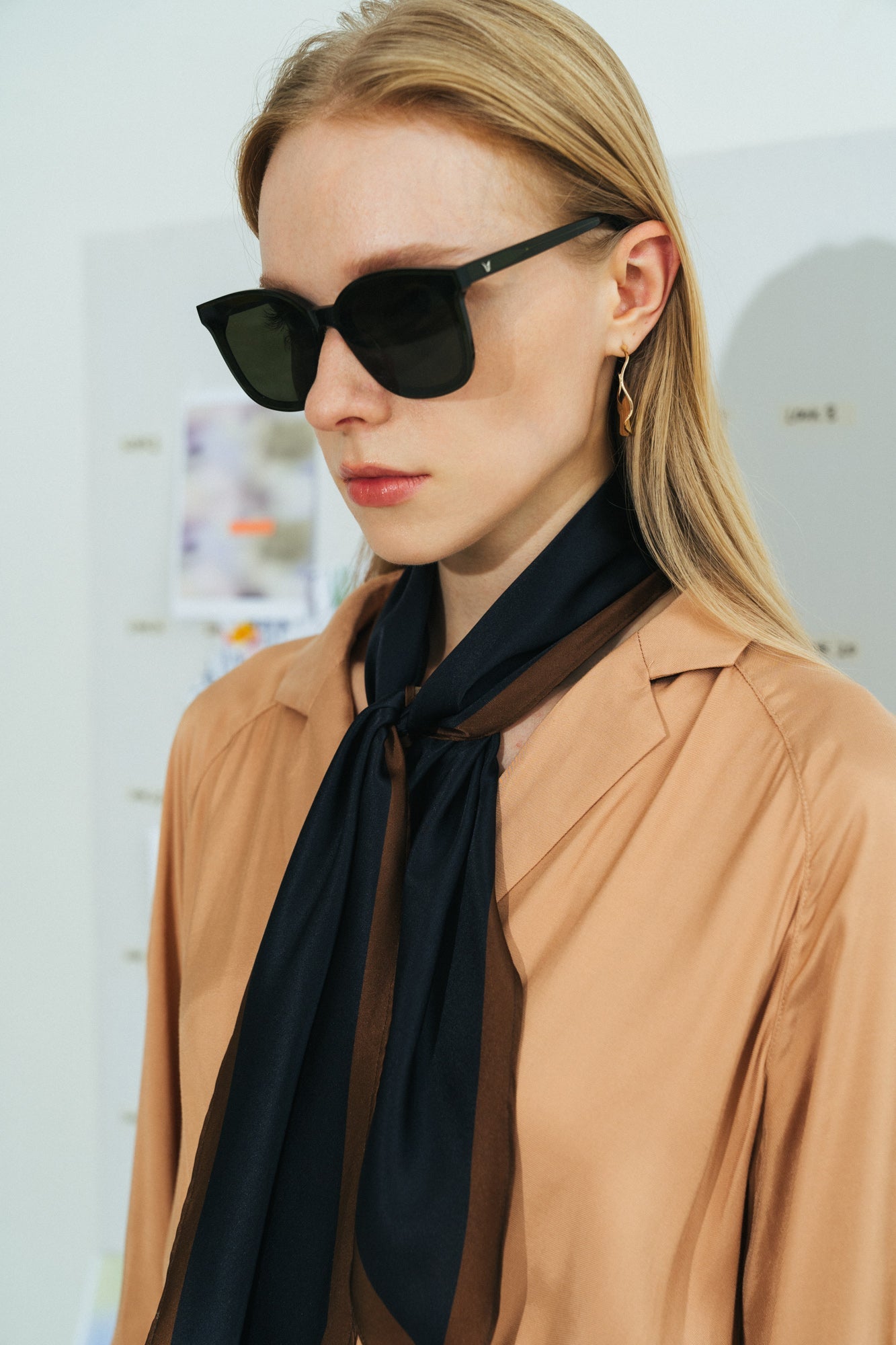 "Satin" Silk Neck Scarf - Black