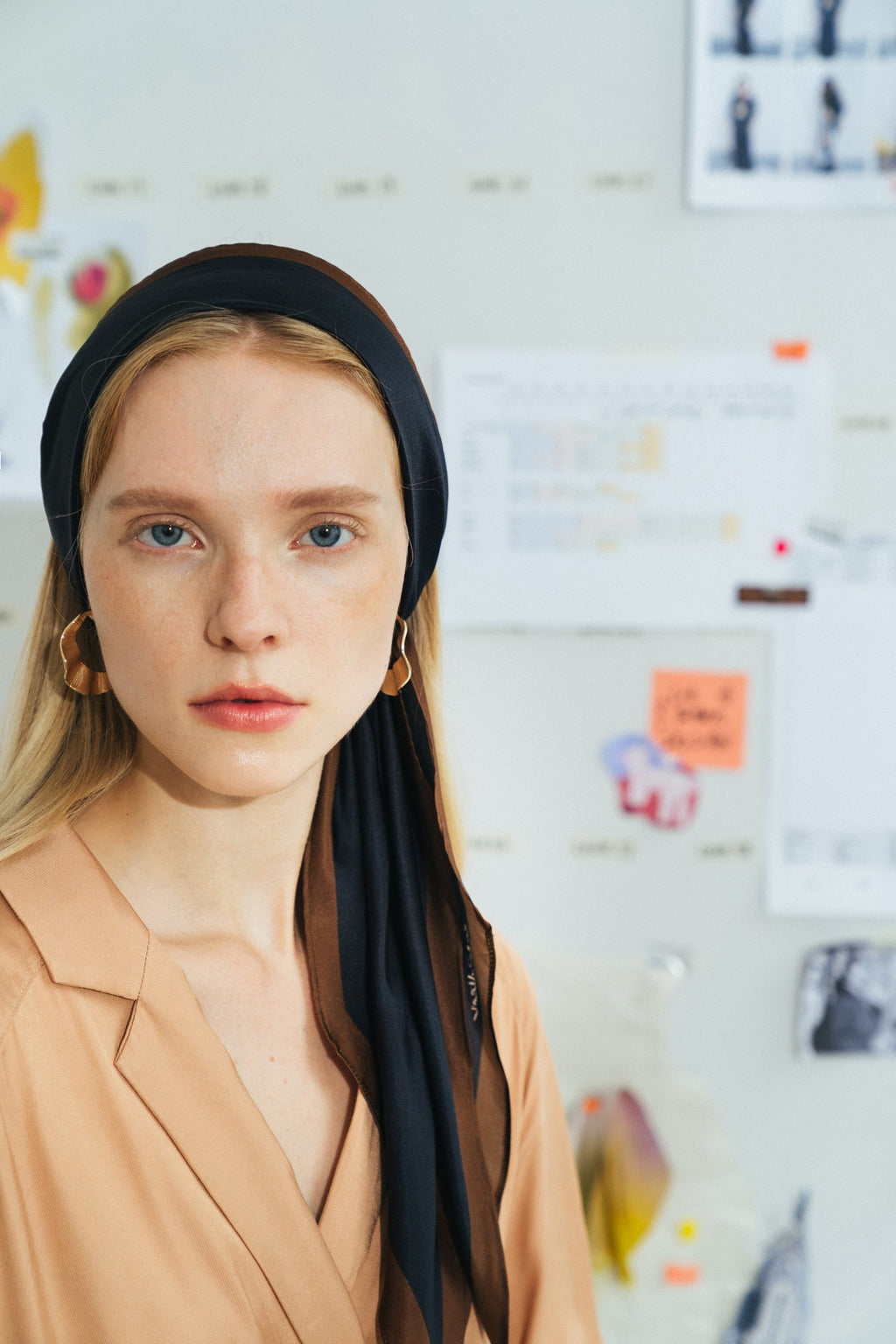 "Satin" Silk Neck Scarf - Black