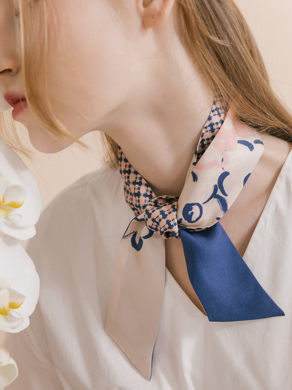 "Floral Houndstooth" Silk Twill Skinny Scarf - Blue