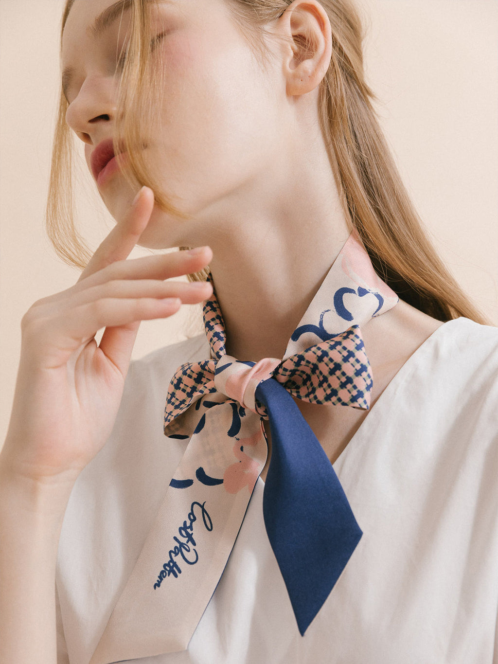 "Floral Houndstooth" Silk Twill Skinny Scarf - Blue