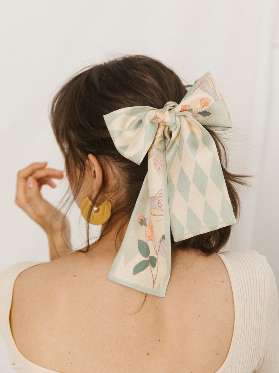 ”Wonderland“ Silk Twill Neck Bow - Pastel Green