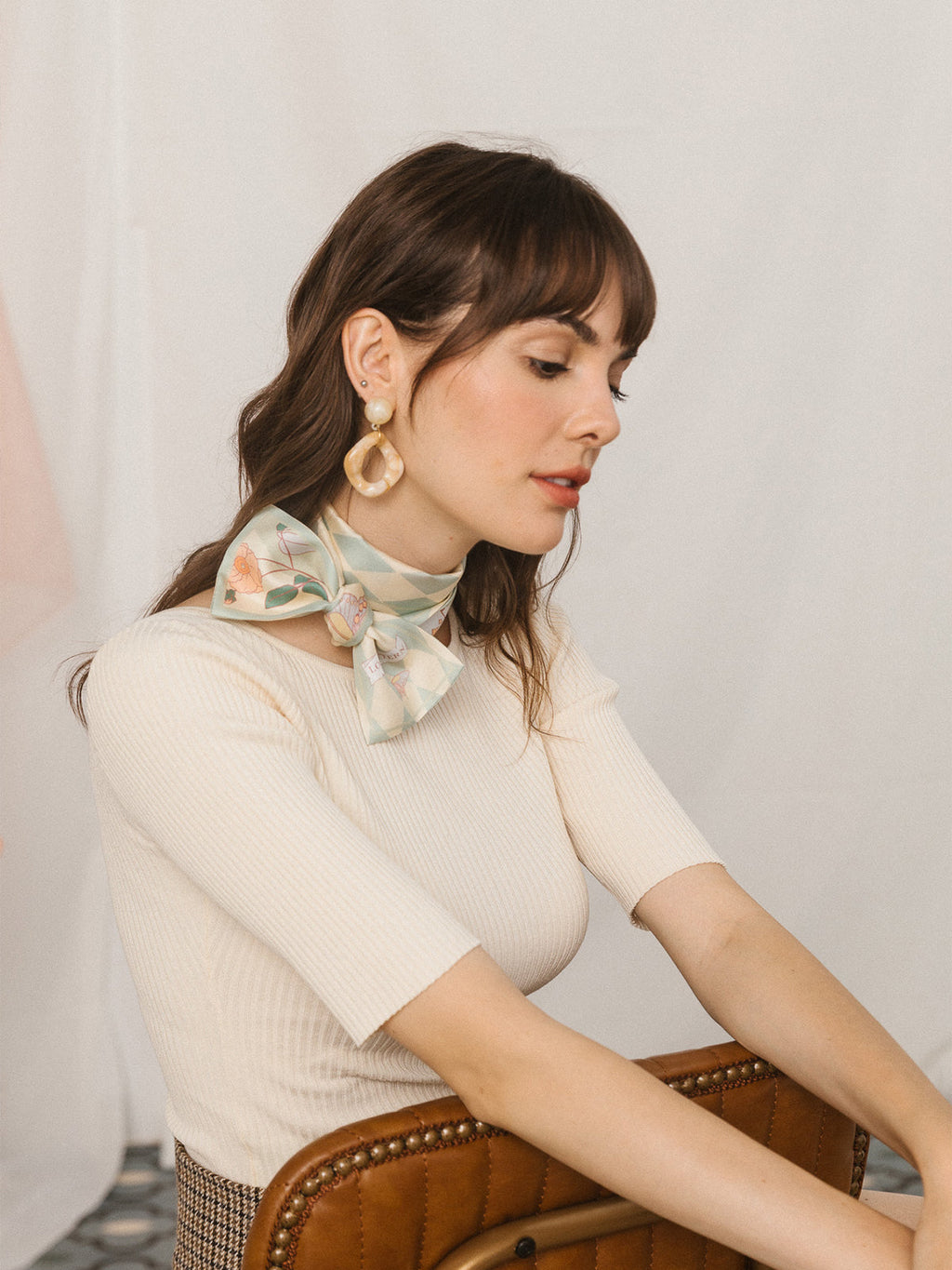 ”Wonderland“ Silk Twill Neck Bow - Pastel Green