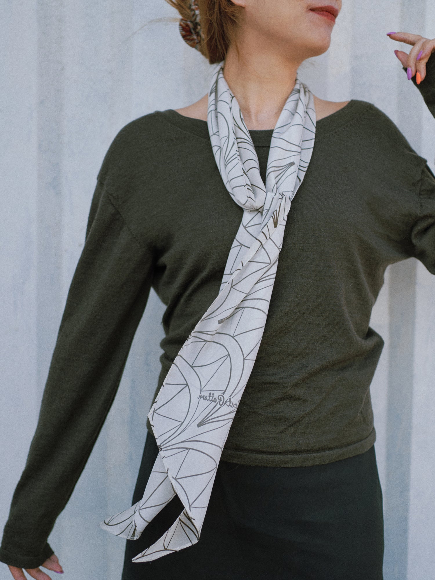 "Chrysler" Silk Crepe Neck Scarf - Deco Ivory