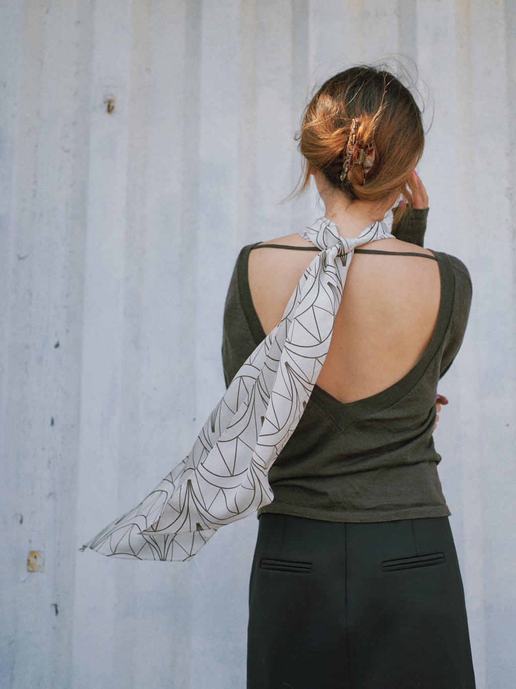 "Chrysler" Silk Crepe Neck Scarf - Deco Ivory