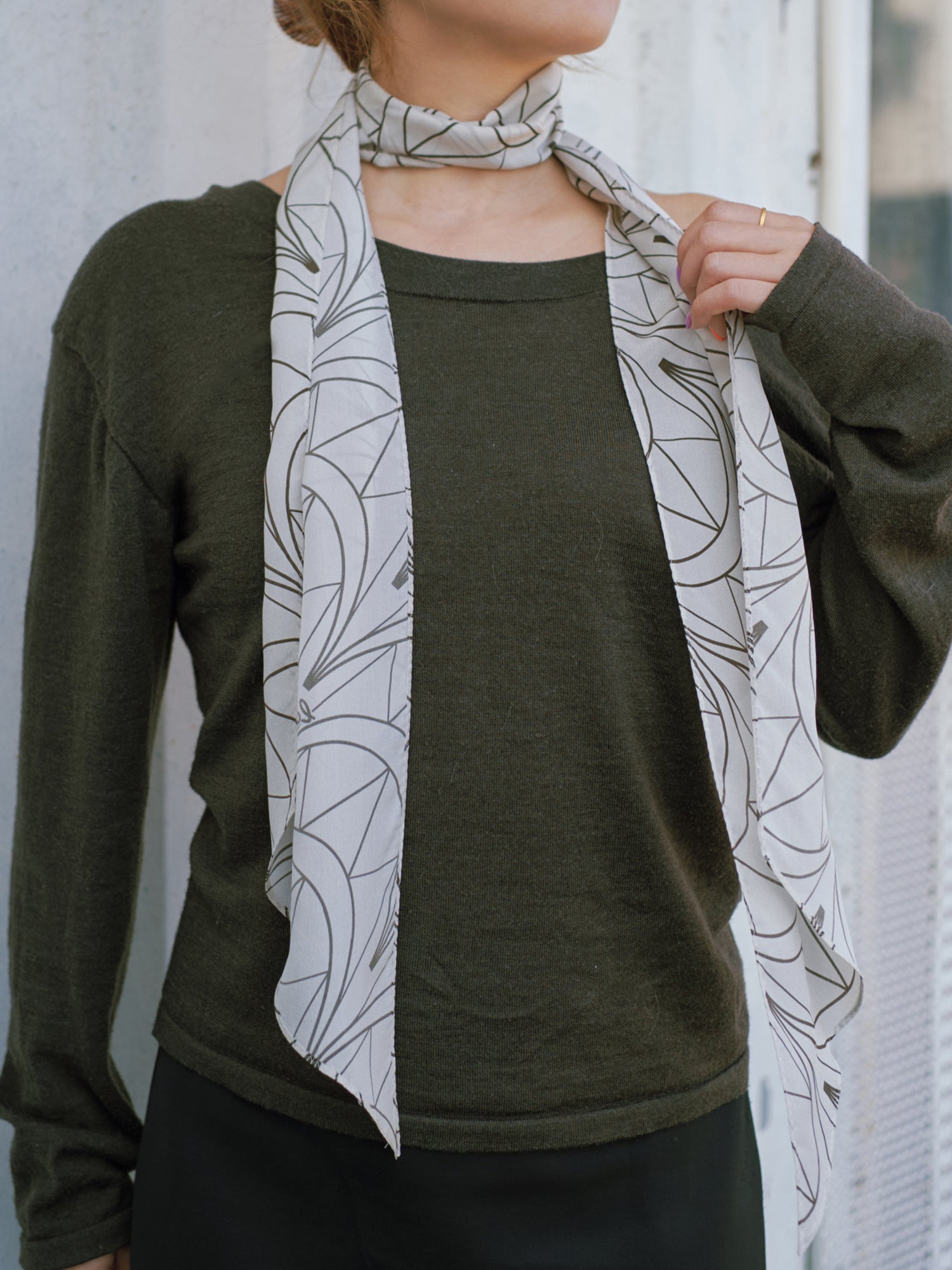 "Chrysler" Silk Crepe Neck Scarf - Deco Ivory