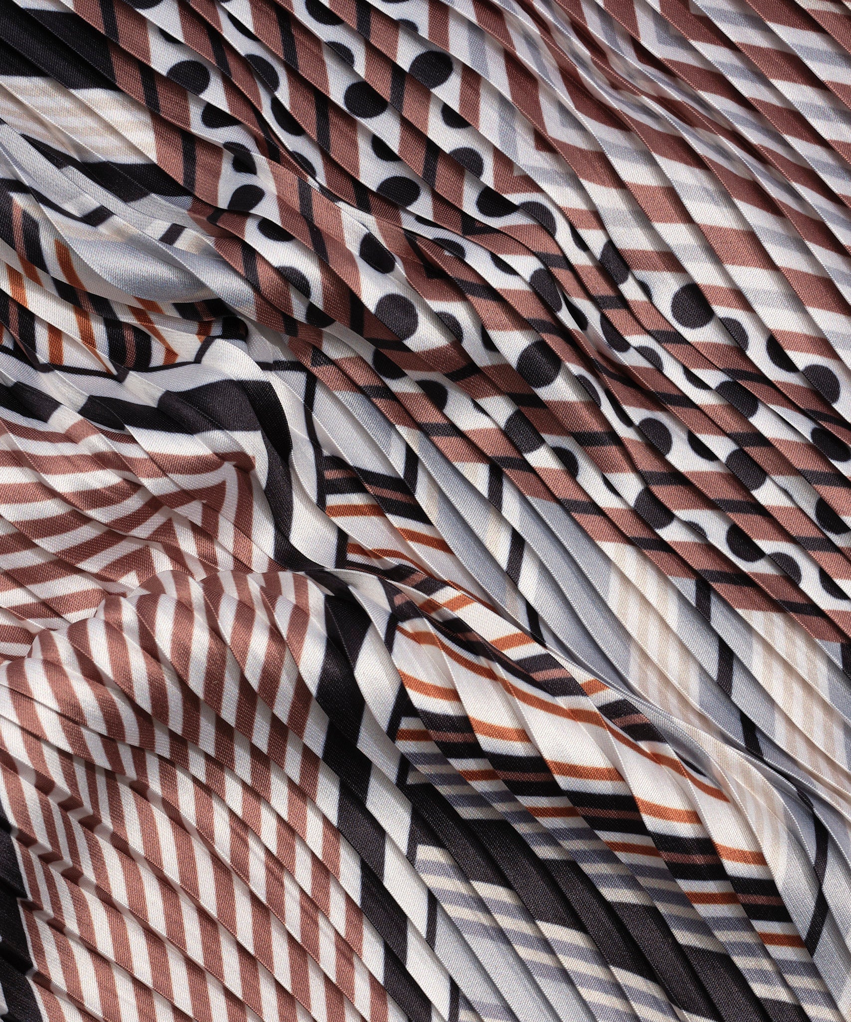 Downtown Pleated Diamond