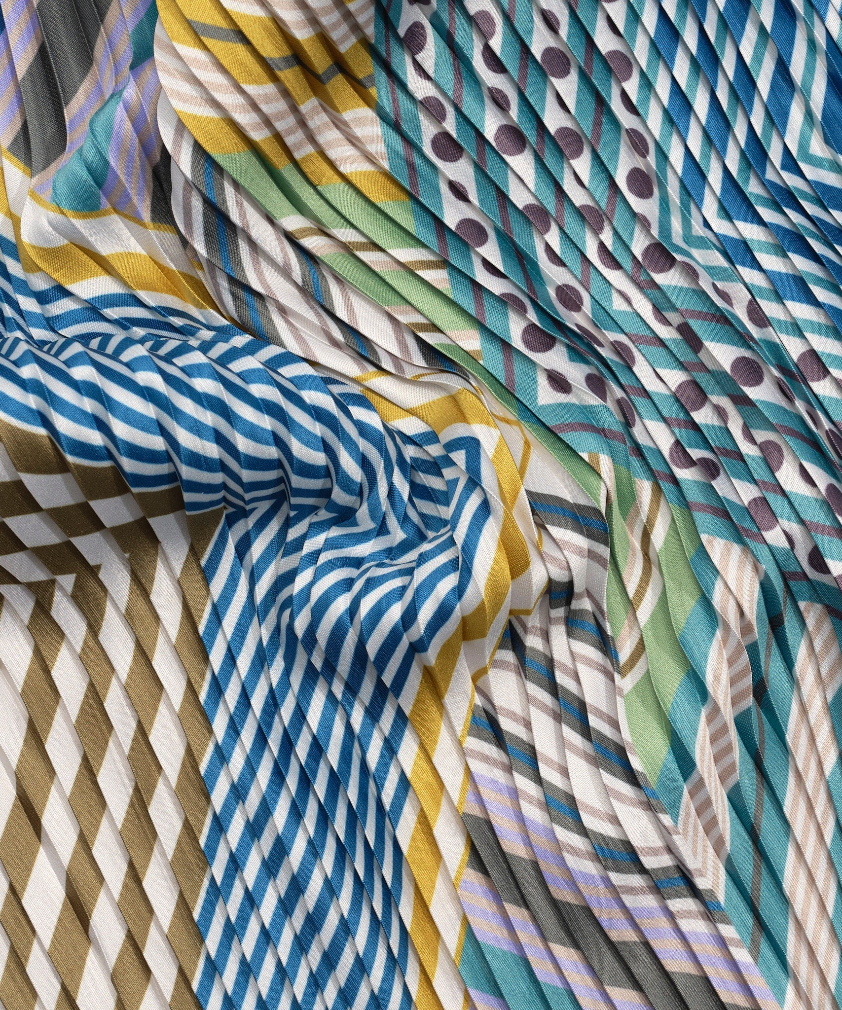 Downtown Pleated Diamond