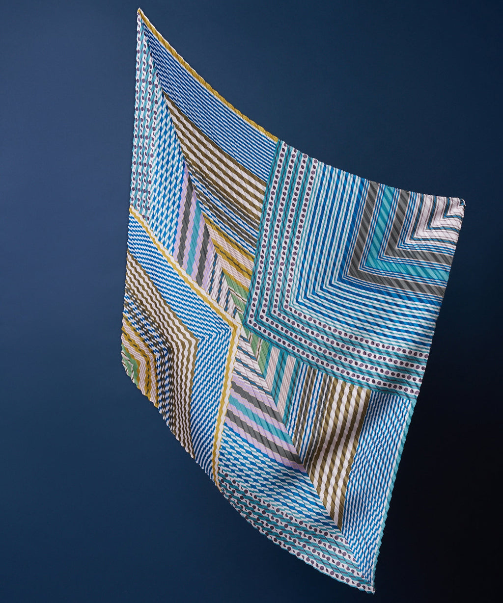 Downtown Pleated Diamond