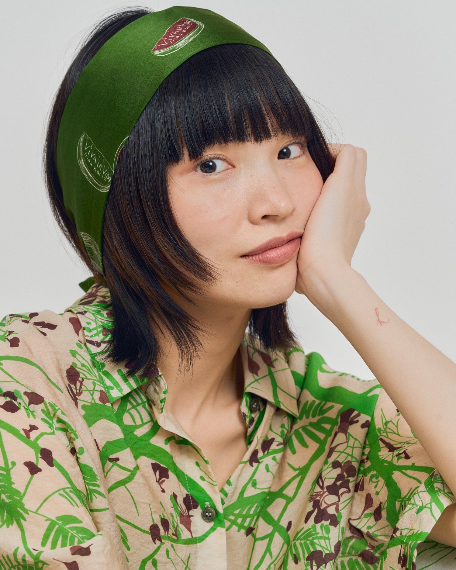 “Viva la Vida” Silk Neck Bow - Olive Green