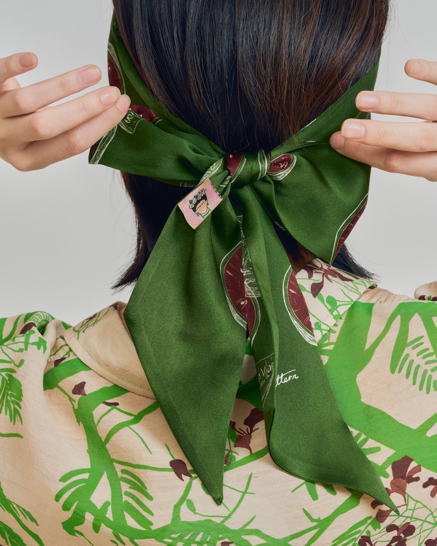 “Viva la Vida” Silk Neck Bow - Olive Green
