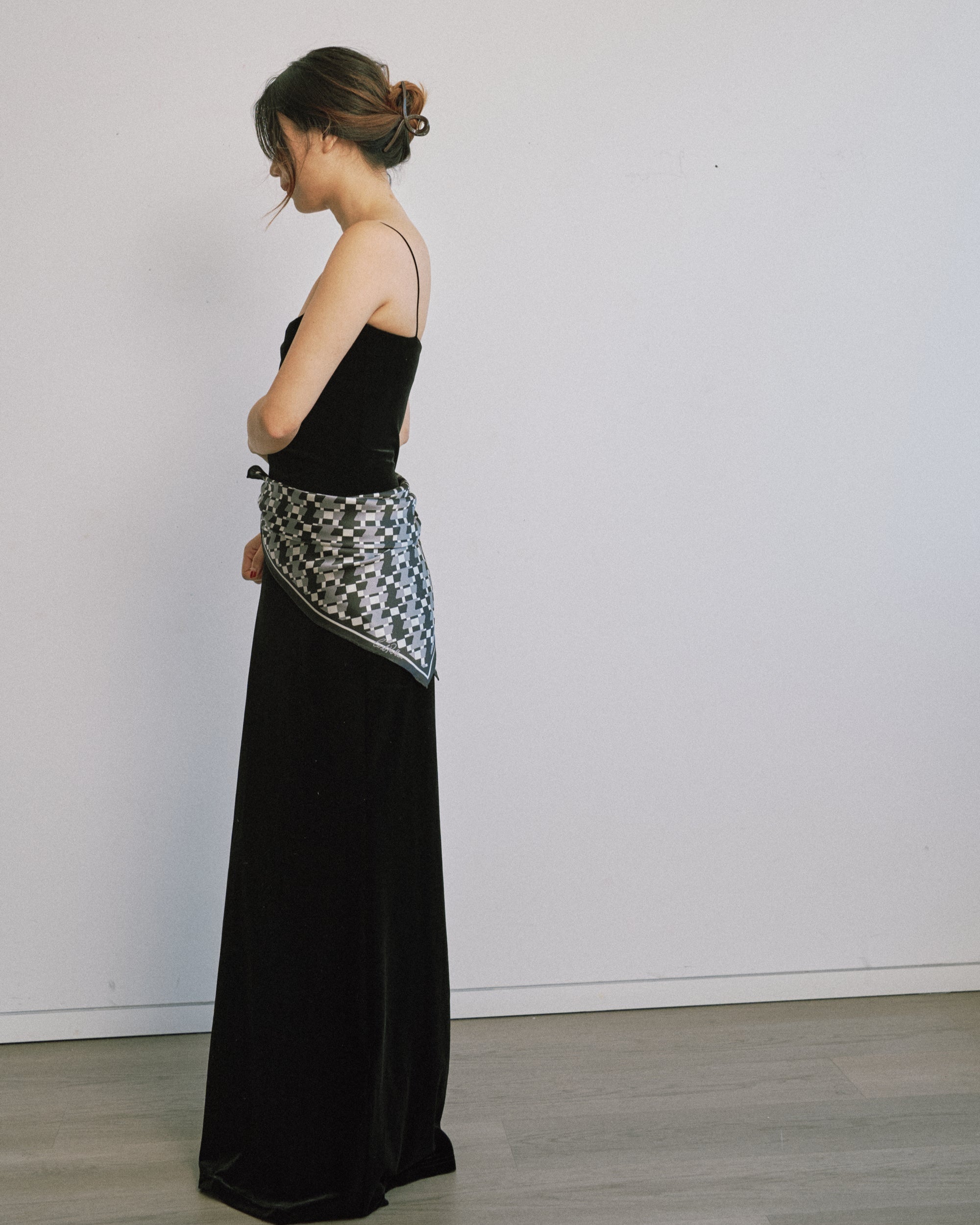 "Houndstooth Moderne" Silk Bandana Scarf - Grey