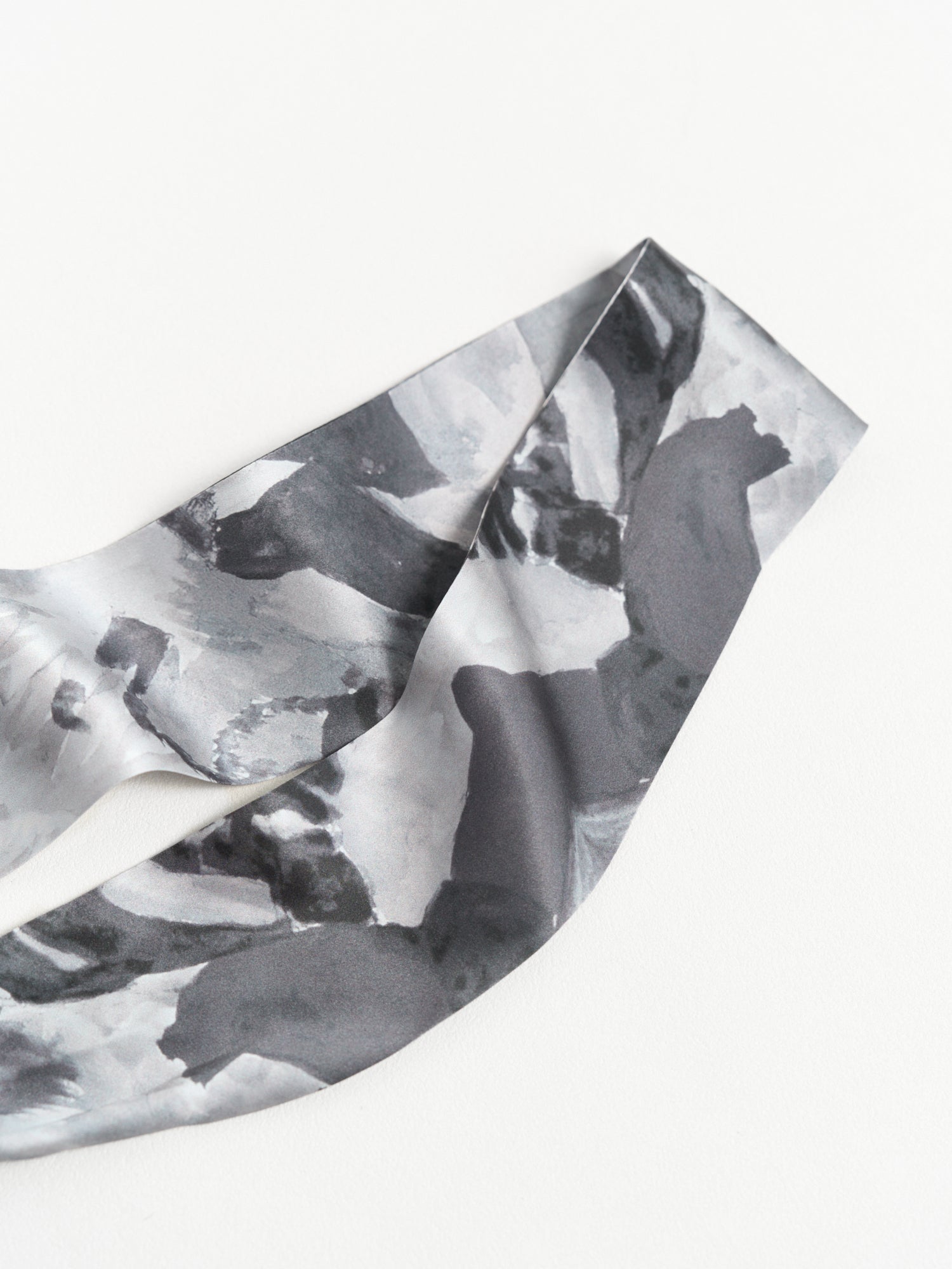 "Himalaya" Silk Neck Bow Scarf